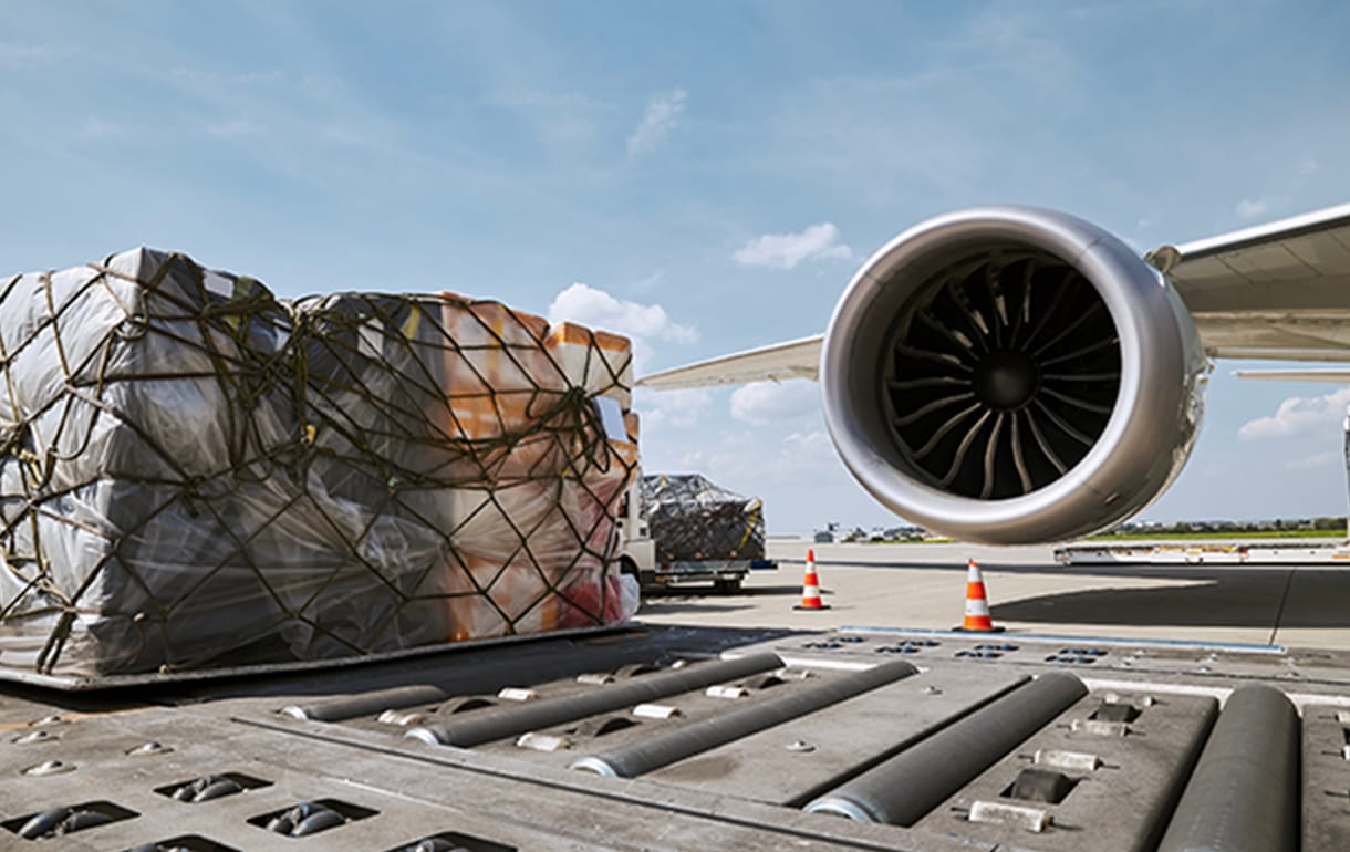 主要中国航空会社と大型から小型までの貨物スペース